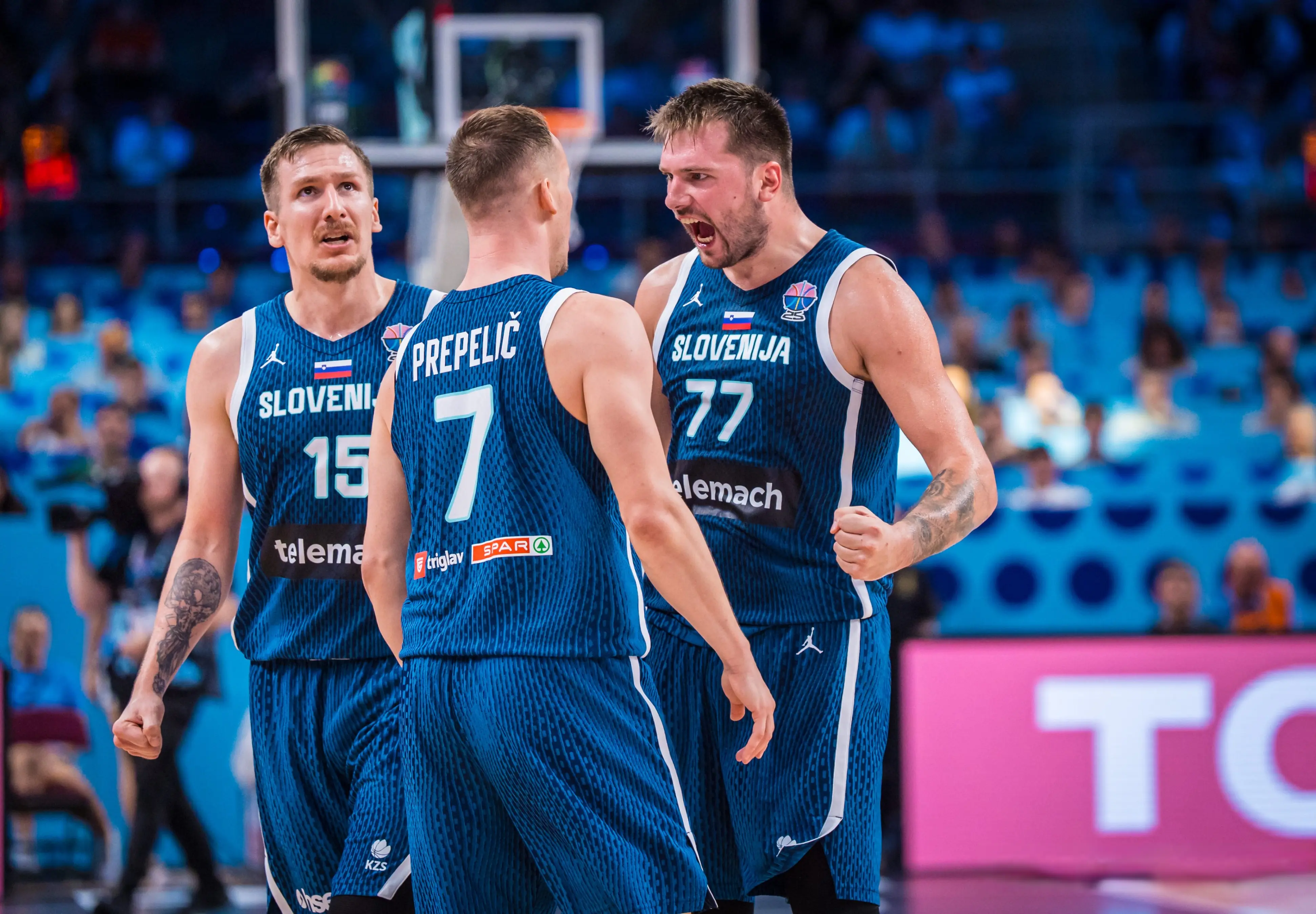 次犯规, 且受到犯规, AA 次犯规, 且受到犯规, AA